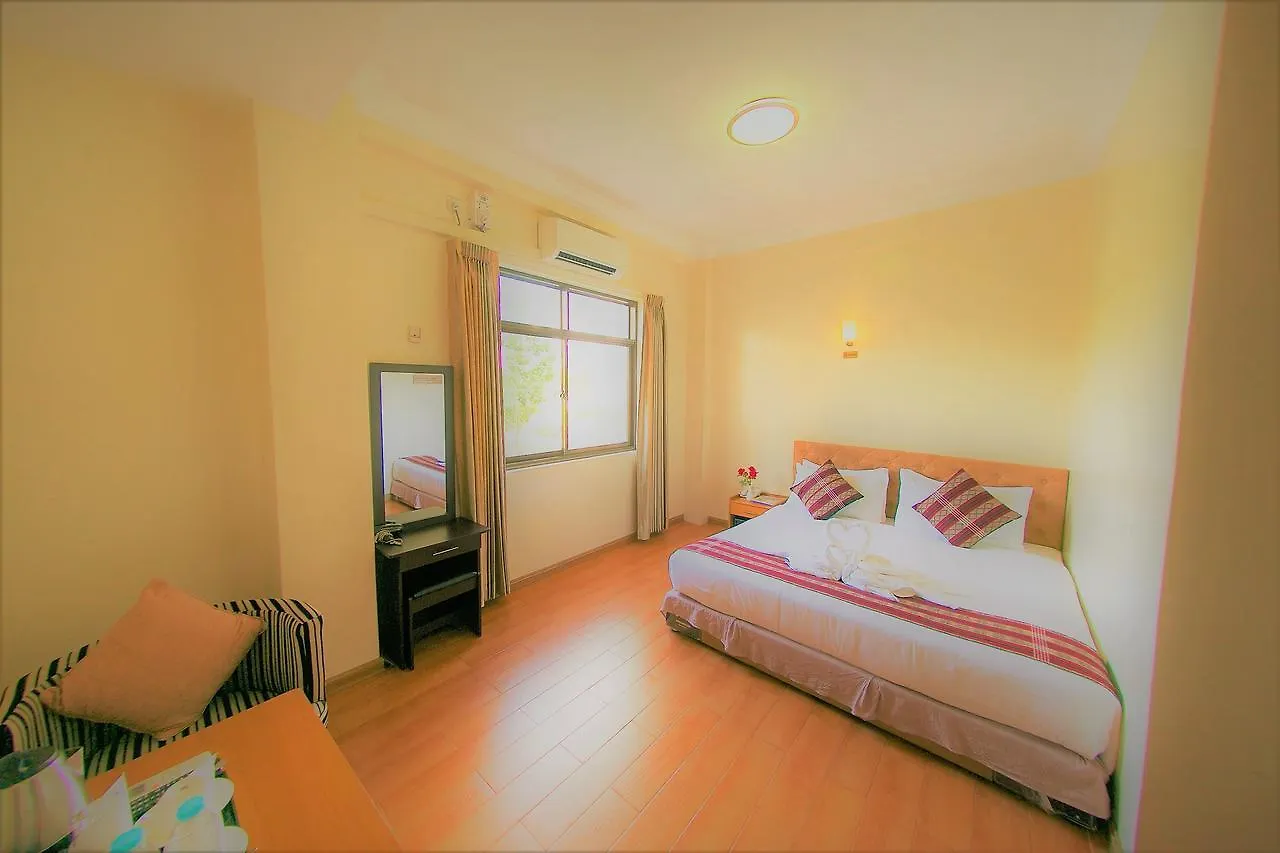 Hotel Mindhama Γιανγκόν
